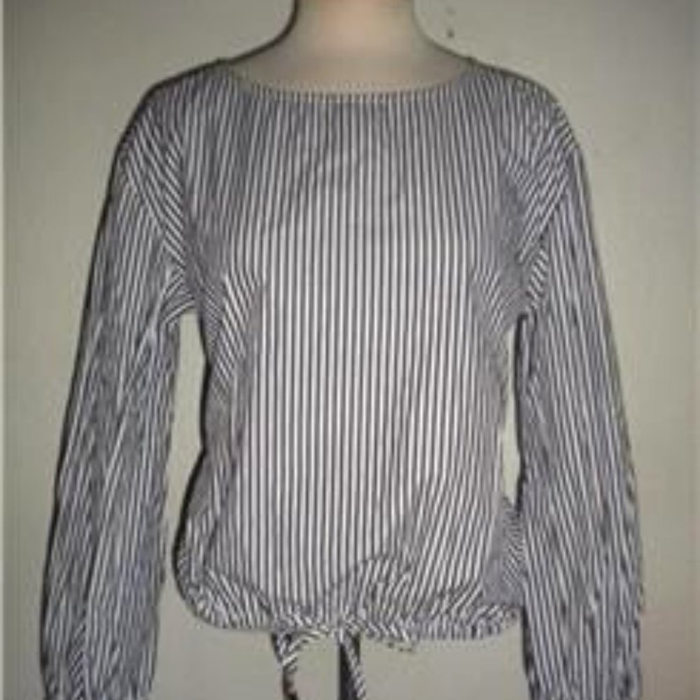 BEBE MS SIZE MEDIUM DARK GRAY AND WHITE STRIPED DRAWSTRING WAIST FASHION BLOUSE
